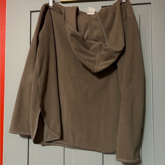 H&M Women’s Sweater Medium - Picture 2 of 2